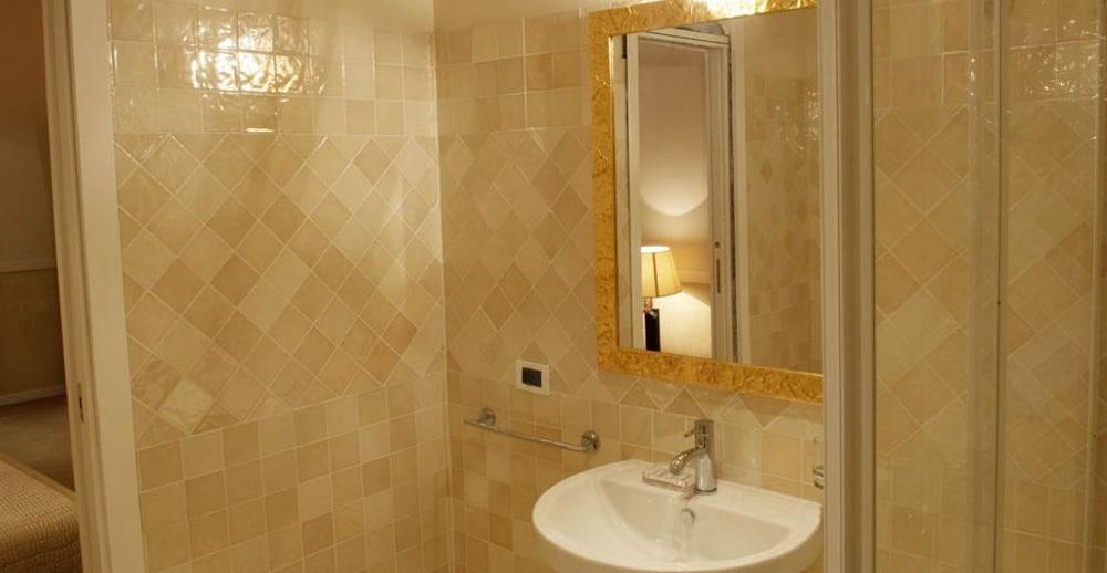 Domus Liberius - 2* Roma